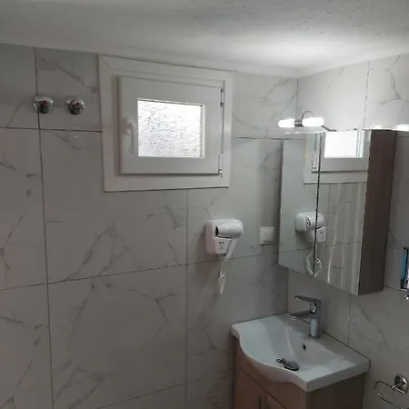 με όλες τις ανέσεις