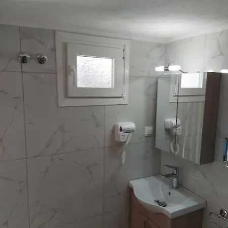 με όλες τις ανέσεις